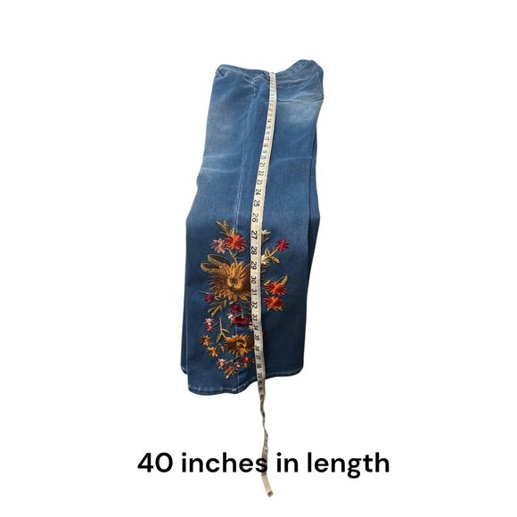 Telepatía Womens Denim Embroidered Cropped Flare Jeans W/ Sunflower & Floral Des - Picture 7 of 9